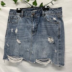 Evermore denim destressed style short skirt size 5